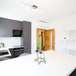 The Mak Boutique With Garden, Free Parking Zára