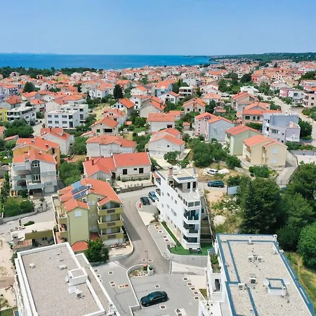 The Mak Boutique With Garden, Free Parking Apartment Zadar